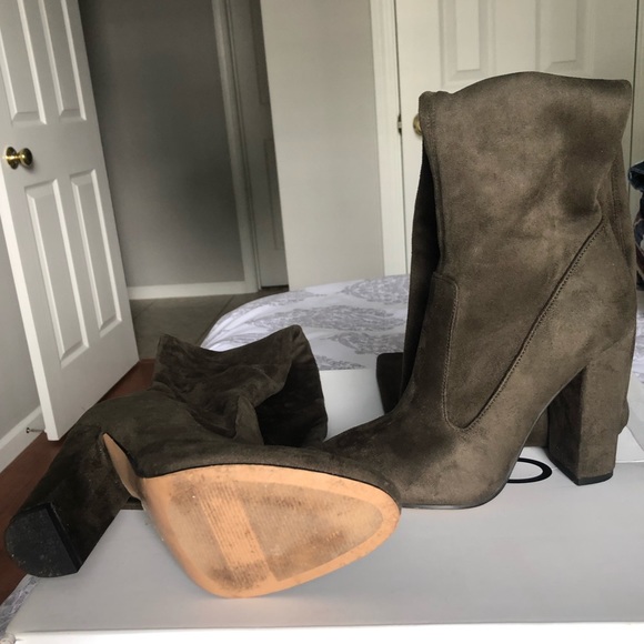 Over the knee boots - Picture 2 of 3